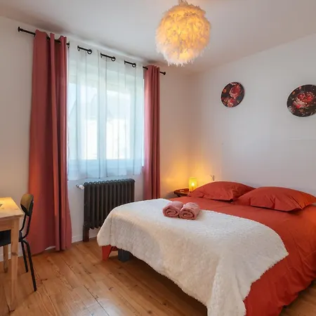 Holiday home Le Jovia Cour Exterieure Wifi Laval (Mayenne)