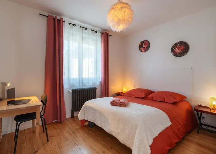 Prázdninový dům Le Jovia - Cour Exterieure - Wifi Laval (Mayenne)