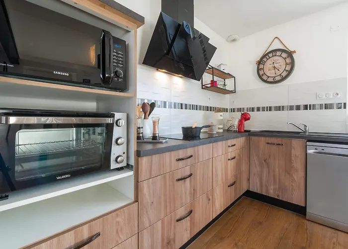 Le Jovia - Cour Exterieure - Wifi *